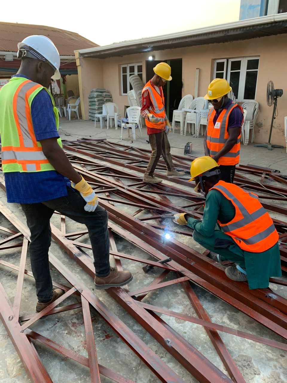Reinforced concrete frame on an Acore site